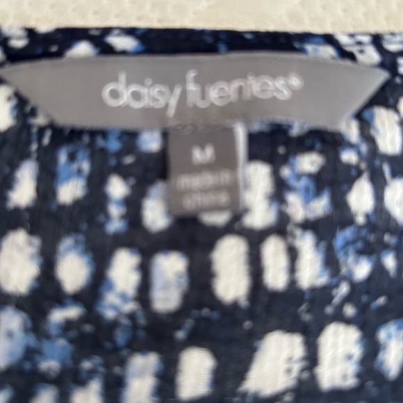 Daisy Fuentes Blue, and White Patterned Sleeveless Top - Picture 2 of 9